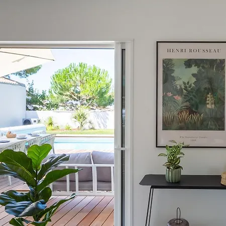 Villa Magnifique Récente De Charme Avec Piscine *